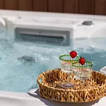 Castle View H Tub & Ev Charger Sleeps 6 *