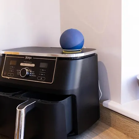 بيت للعطل Castle View - Htub & Ev Charging