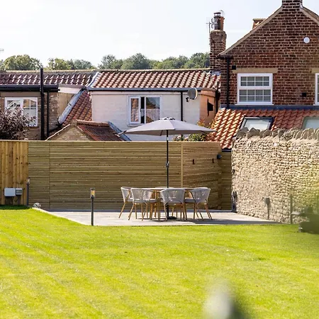 Castle View - Htub & Ev Charging بيت للعطل East Ayton