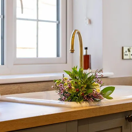 Castle View - Htub & Ev Charging بيت للعطل *