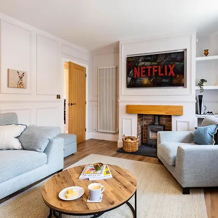 Castle View H Tub & Ev Charger Sleeps 6 *